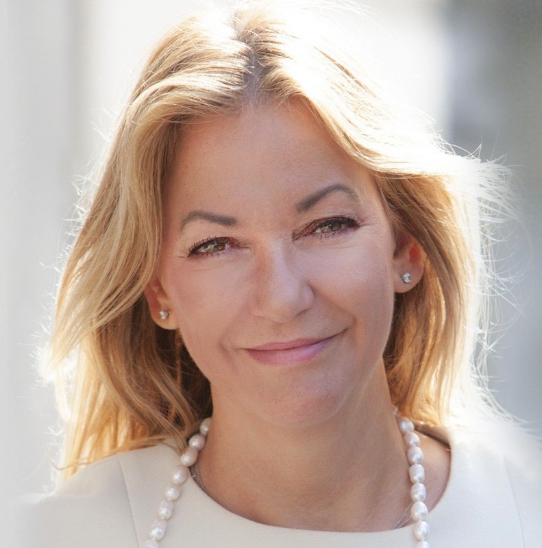 Estelle Castres Blackrock